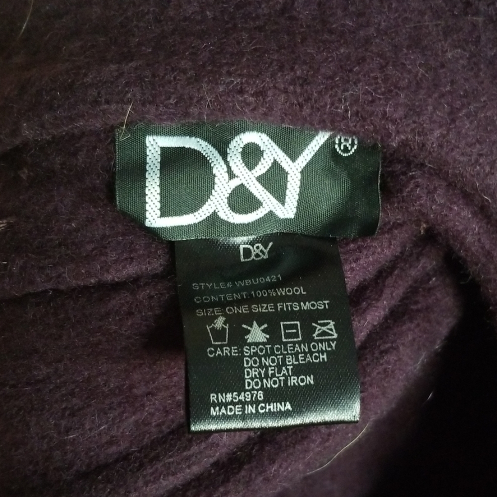 Deep purple hat - Picture 3 of 5